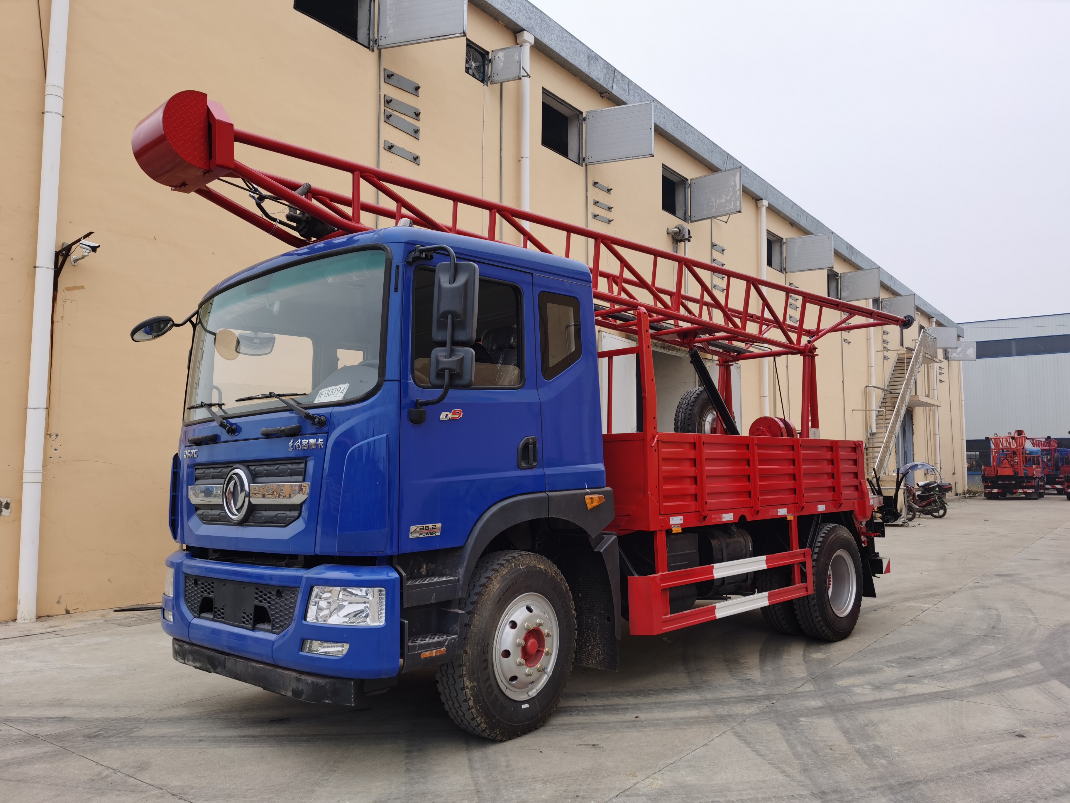 東風(fēng)多利卡6缸汽車鉆機(jī) 東風(fēng)多利卡6缸汽車鉆機(jī)